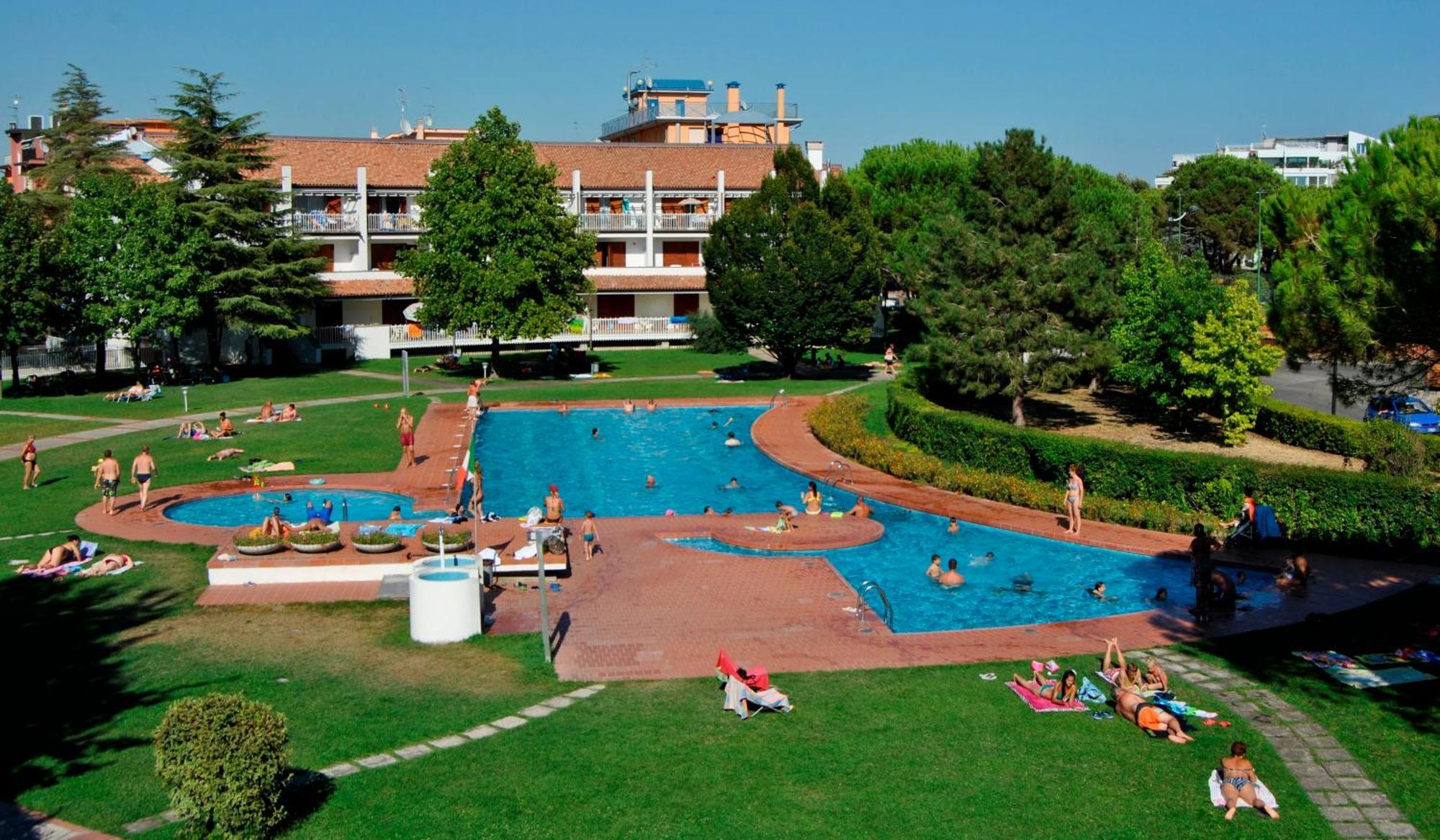 Residence Selenis Caorle Exteriér fotografie
