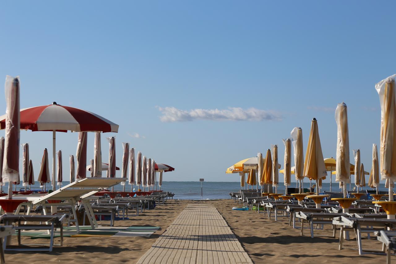 Residence Selenis Caorle Exteriér fotografie